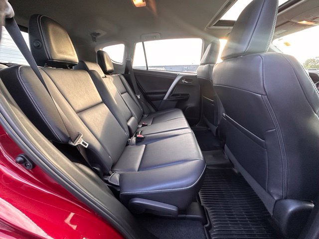 Used 2018 Toyota RAV4 Limited w/ Advanced Technology Package AWD/4WD image 32
