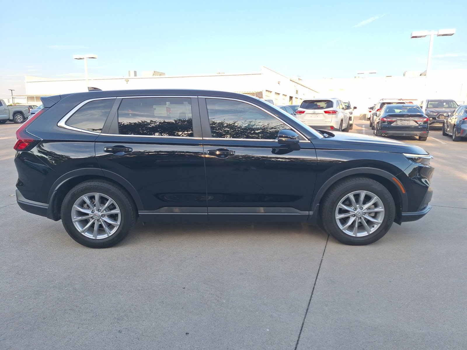 Used 2025 Honda CR-V EX-L image 7