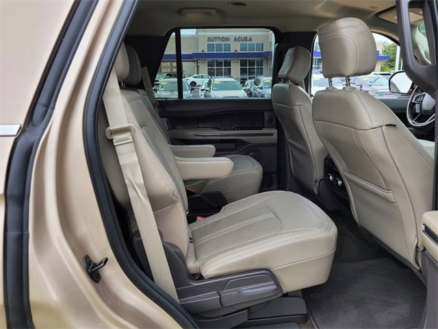 Used 2020 Ford Expedition Limited image 16
