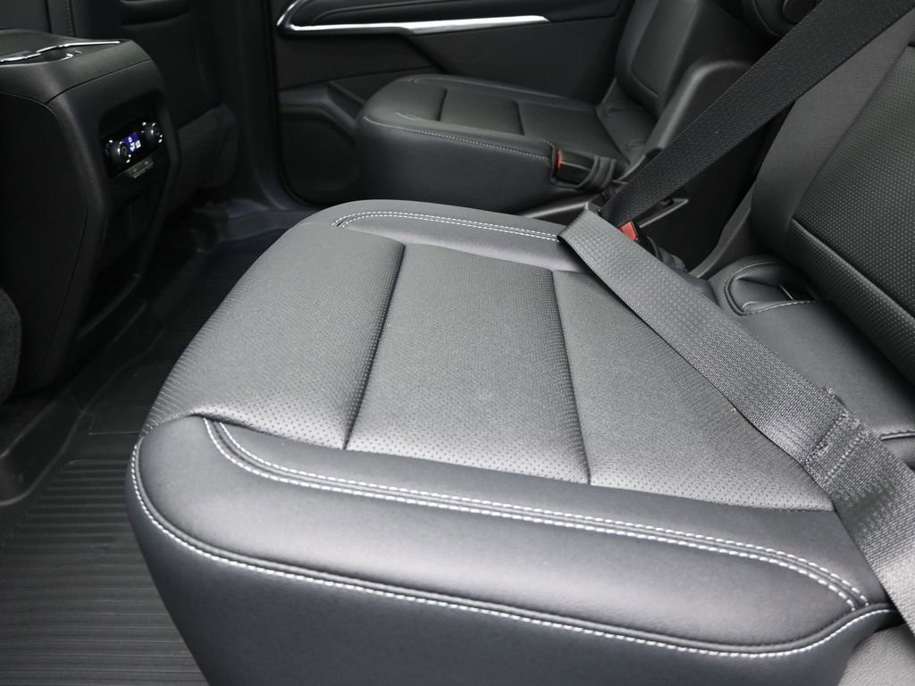 New 2026 Chevrolet Traverse LT w/ Sun and Wheel Package FWD image 16