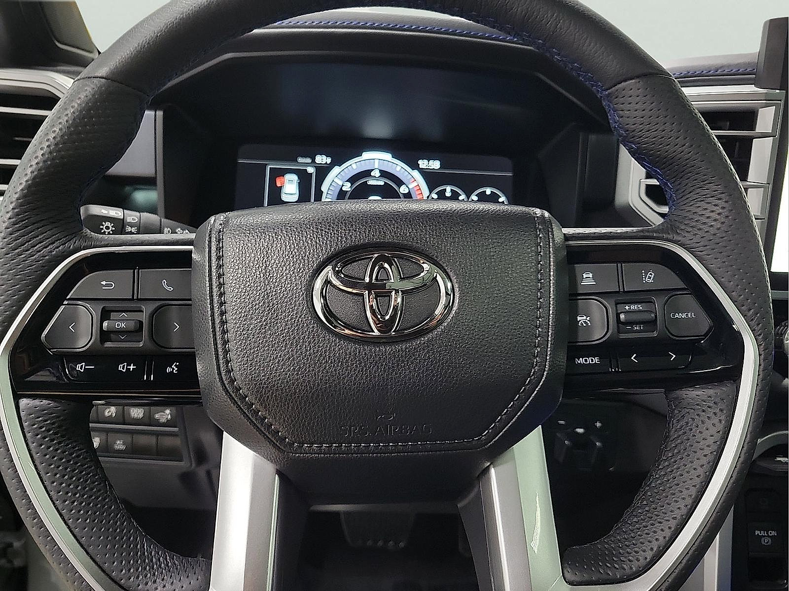 Certified 2025 Toyota Sequoia Platinum AWD/4WD image 17