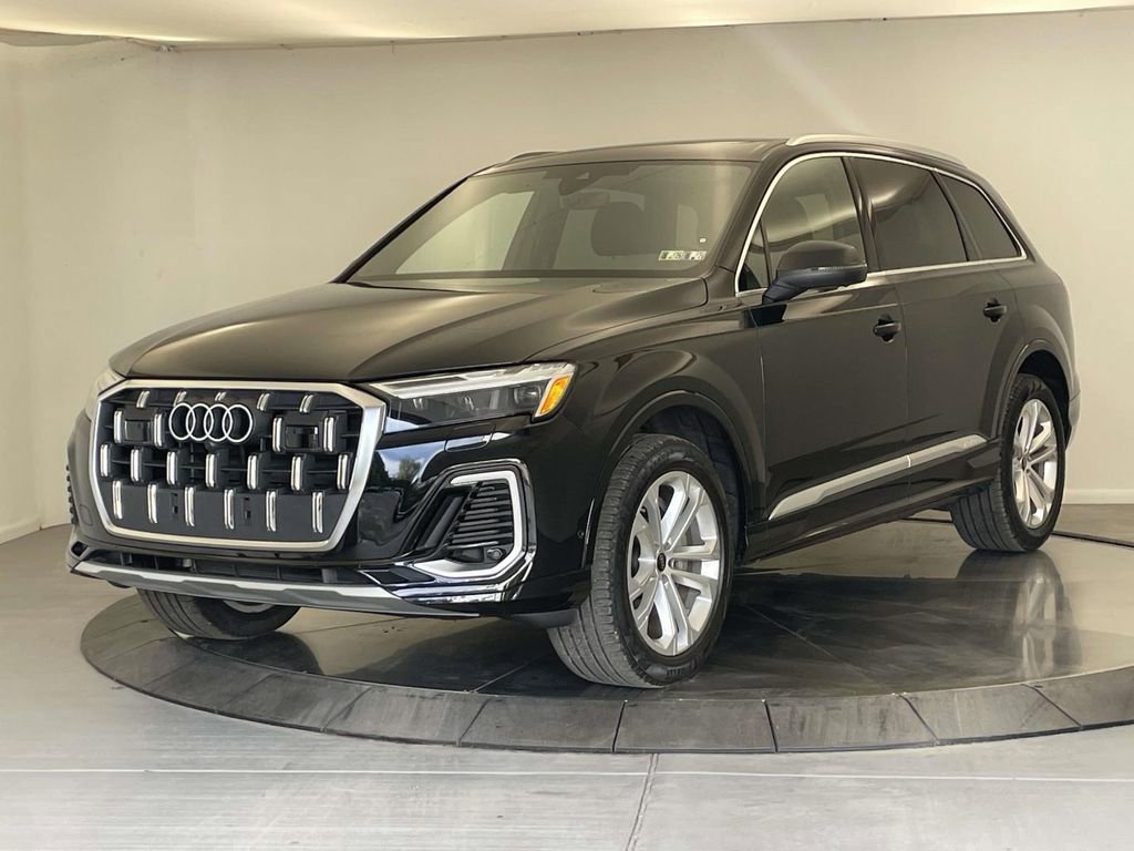 Certified 2025 Audi Q7 2.0T Premium w/ Convenience Package