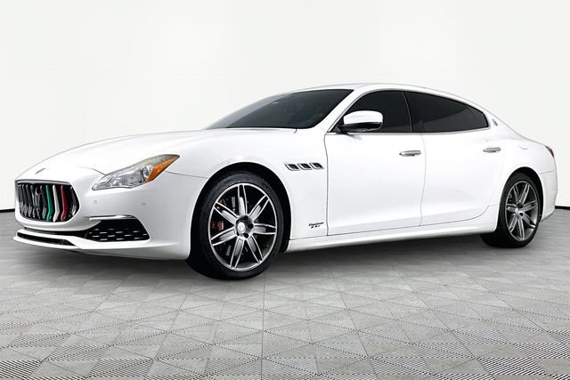 Used 2017 Maserati Quattroporte GTS GranLusso RWD image 1