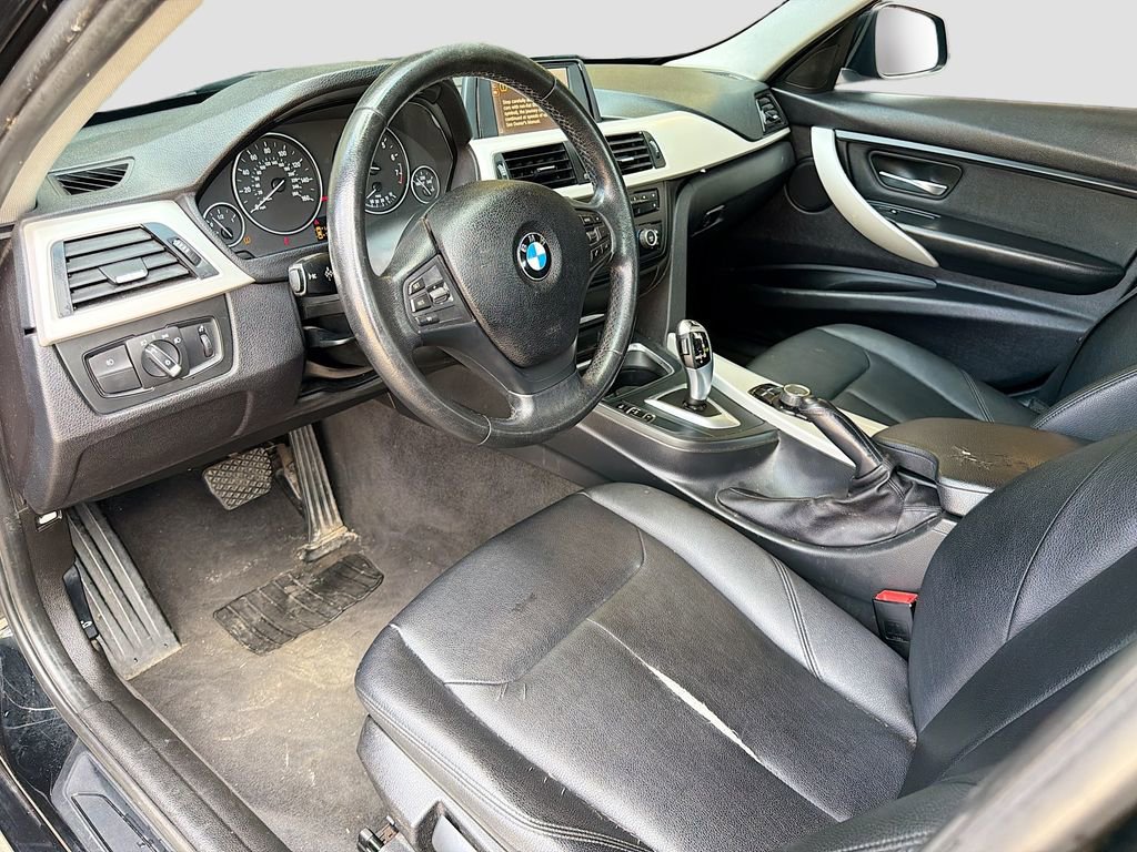 Used 2014 BMW 320i xDrive Sedan image 25