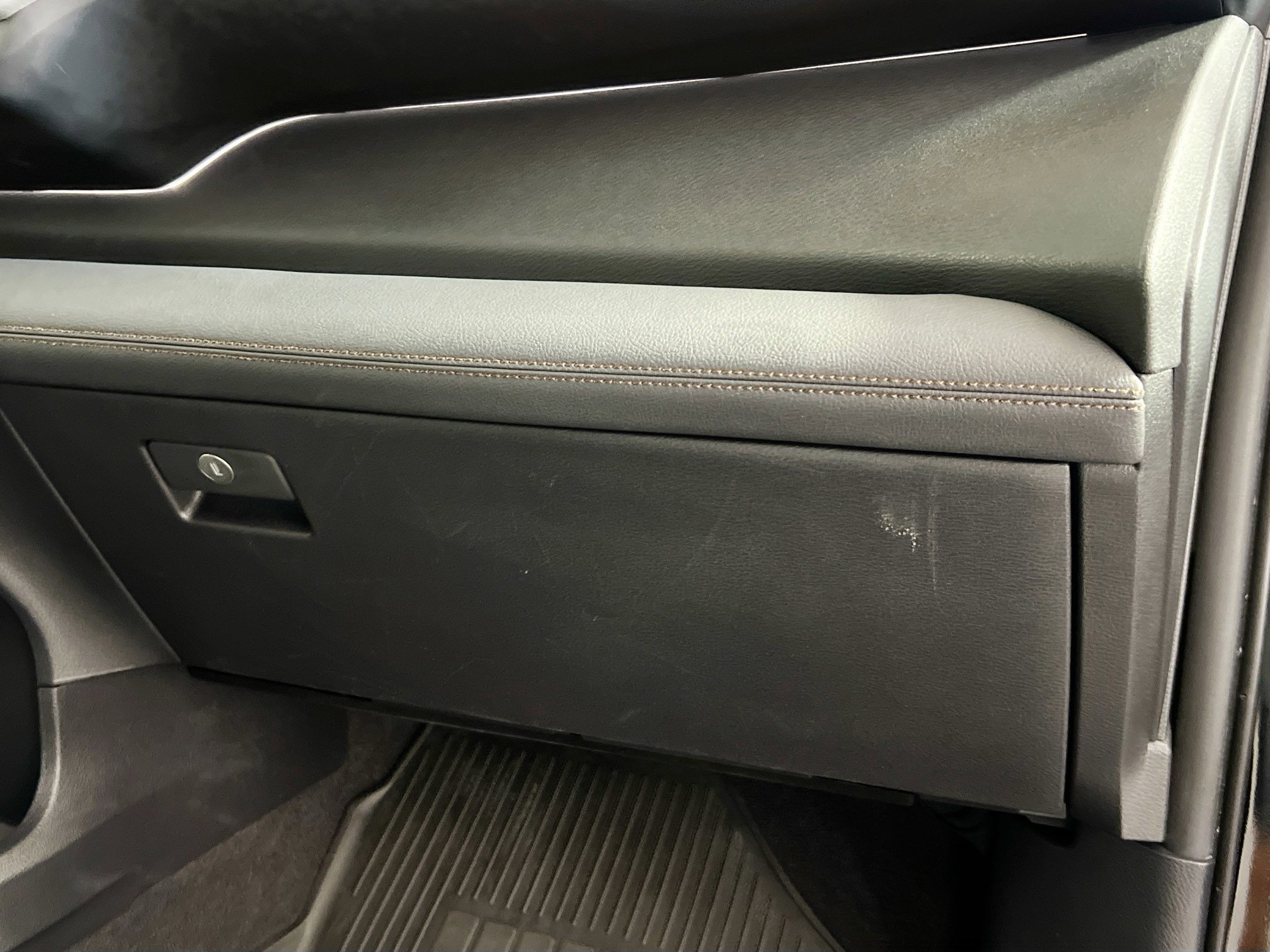 Used 2025 Toyota Sienna Platinum image 35