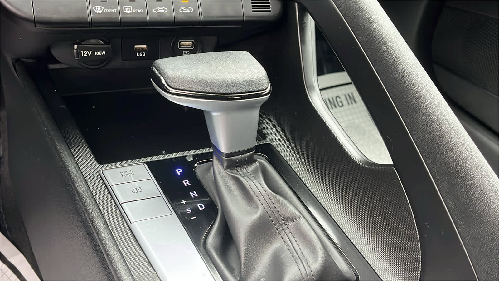 Used 2023 Hyundai Elantra SEL image 17