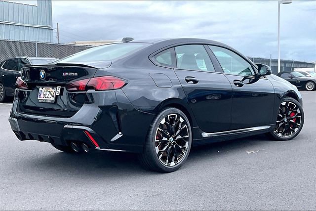 Used 2025 BMW M235i xDrive w/ Technology Package image 2