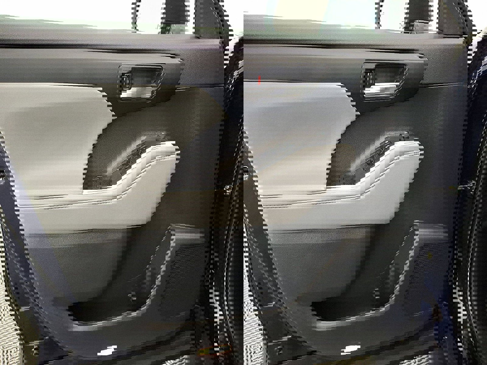 Used 2022 Toyota Highlander XLE image 10