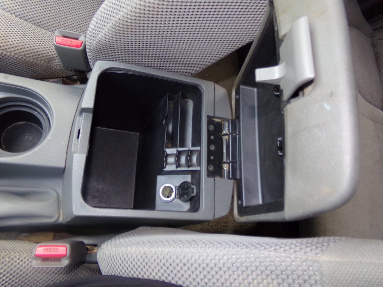 Used 2018 Nissan Frontier SV image 54