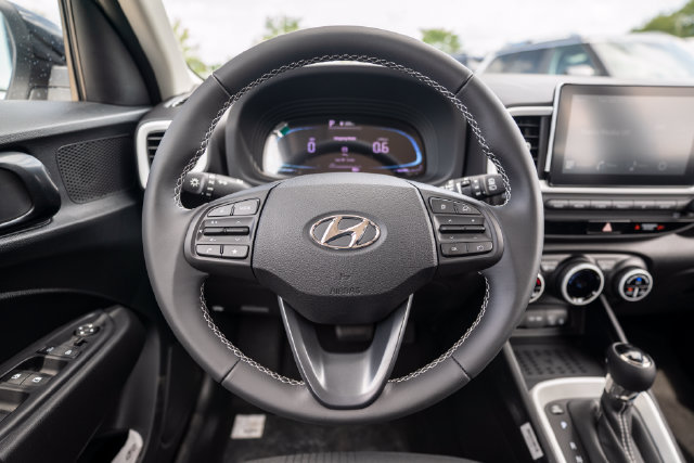 New 2026 Hyundai Venue SEL FWD image 15