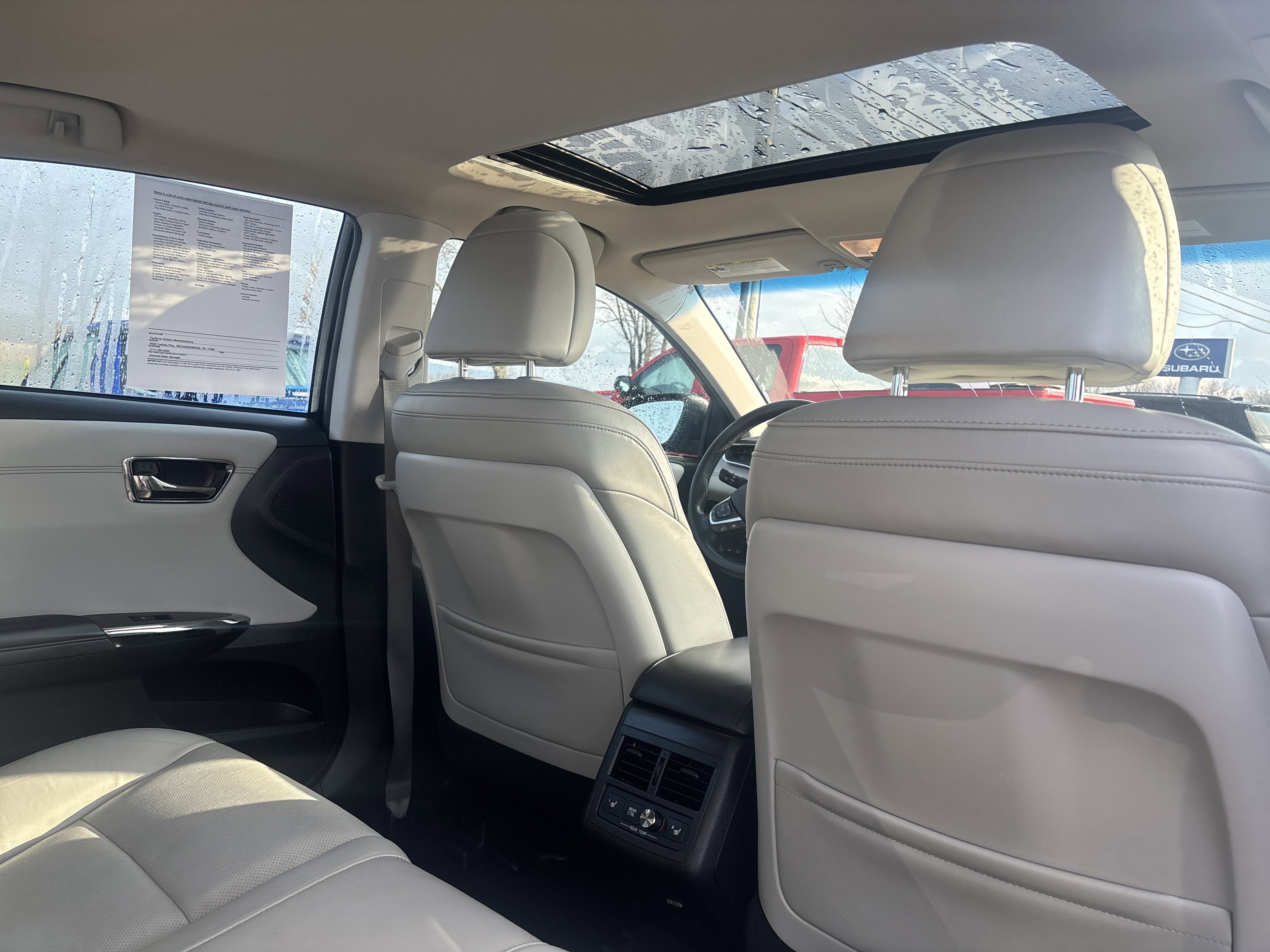 Used 2017 Toyota Avalon Limited w/ All Weather Liner Package image 3