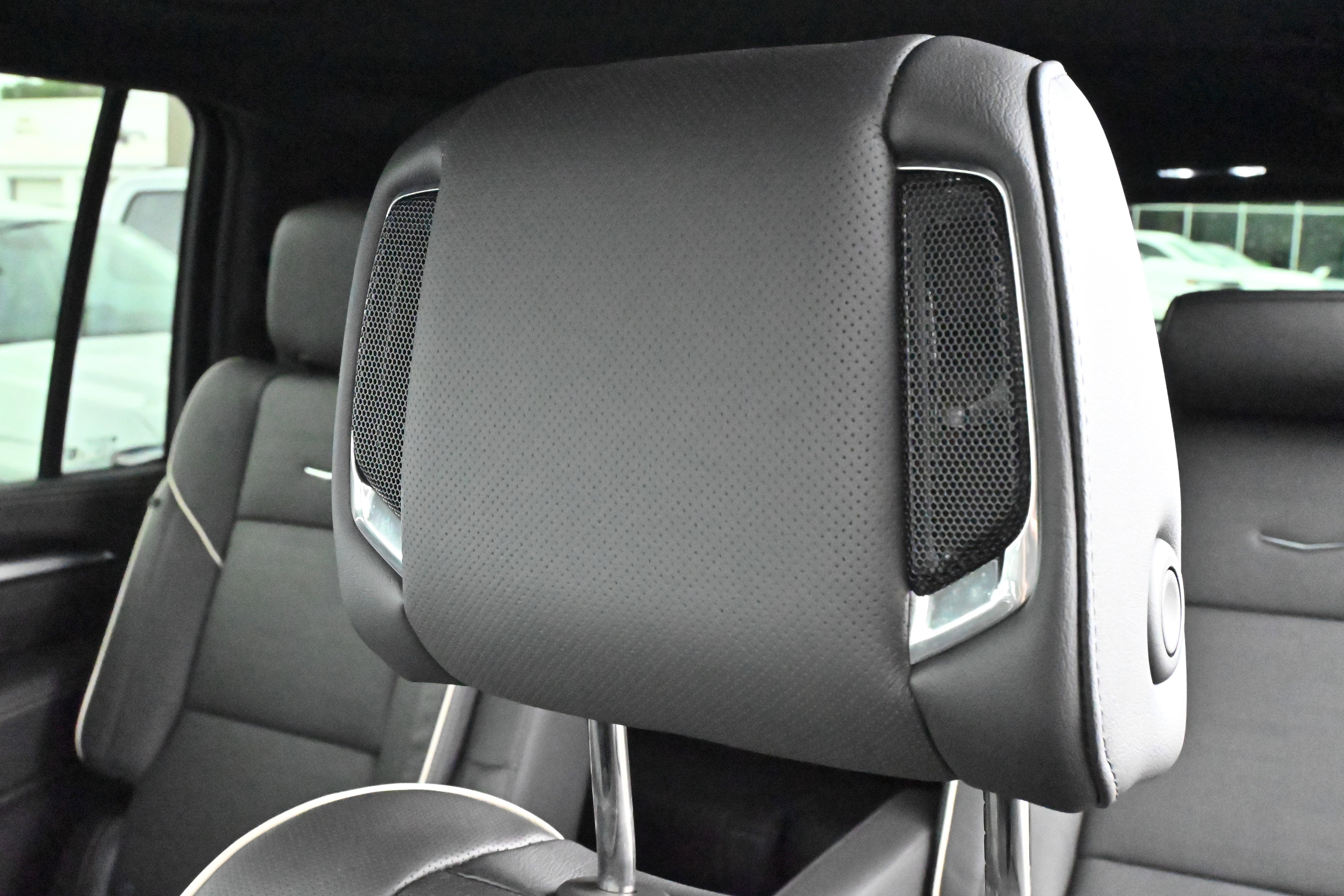 Used 2025 Cadillac Escalade ESV Sport image 8