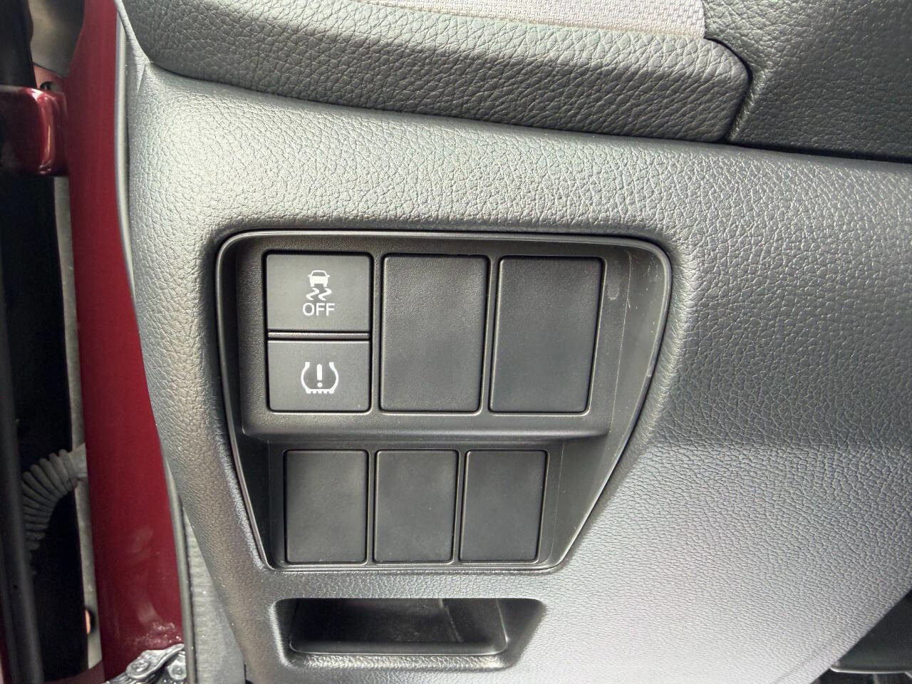 Used 2017 Honda CR-V LX image 16