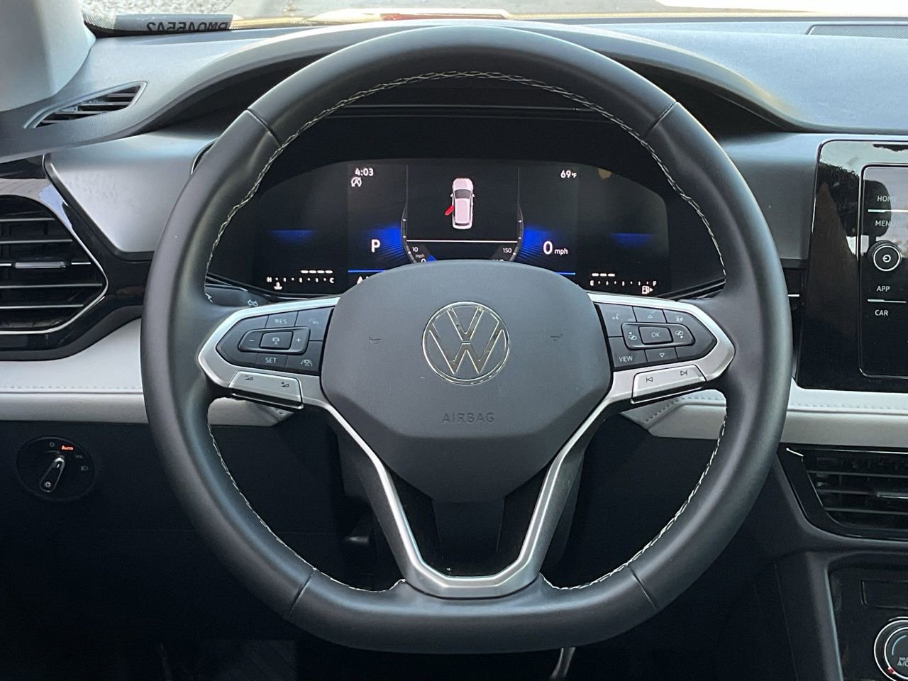 Used 2025 Volkswagen Taos S image 21