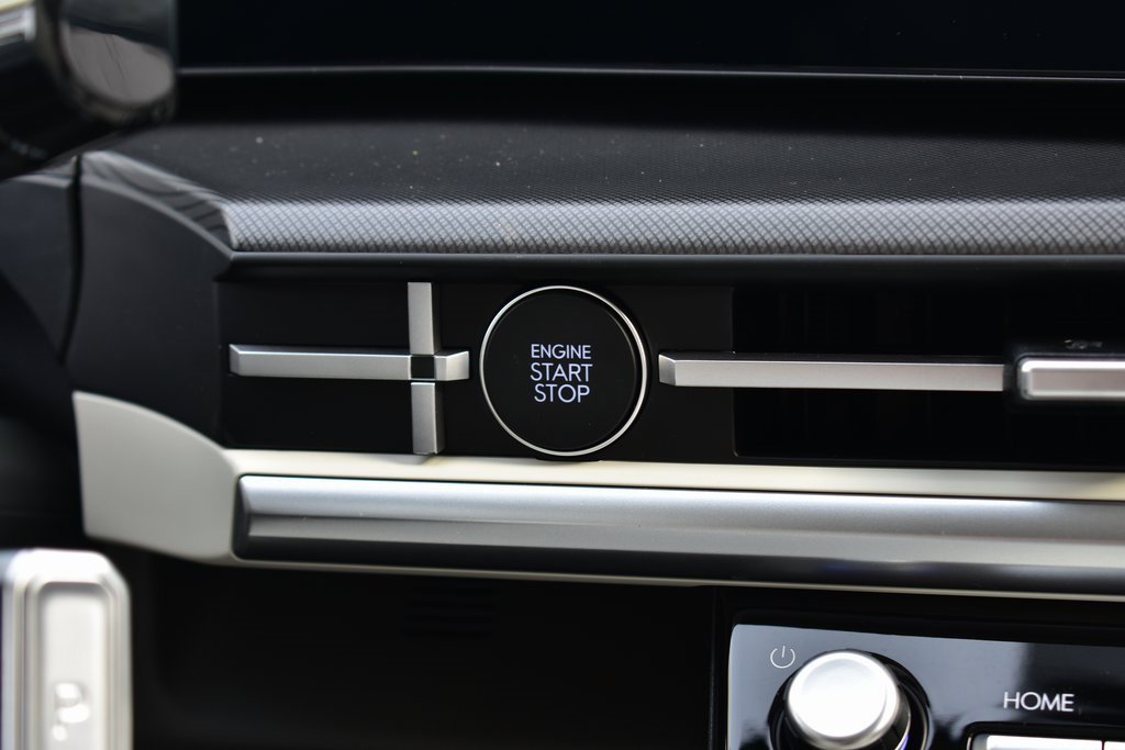 New 2026 Hyundai Santa Fe SE image 38