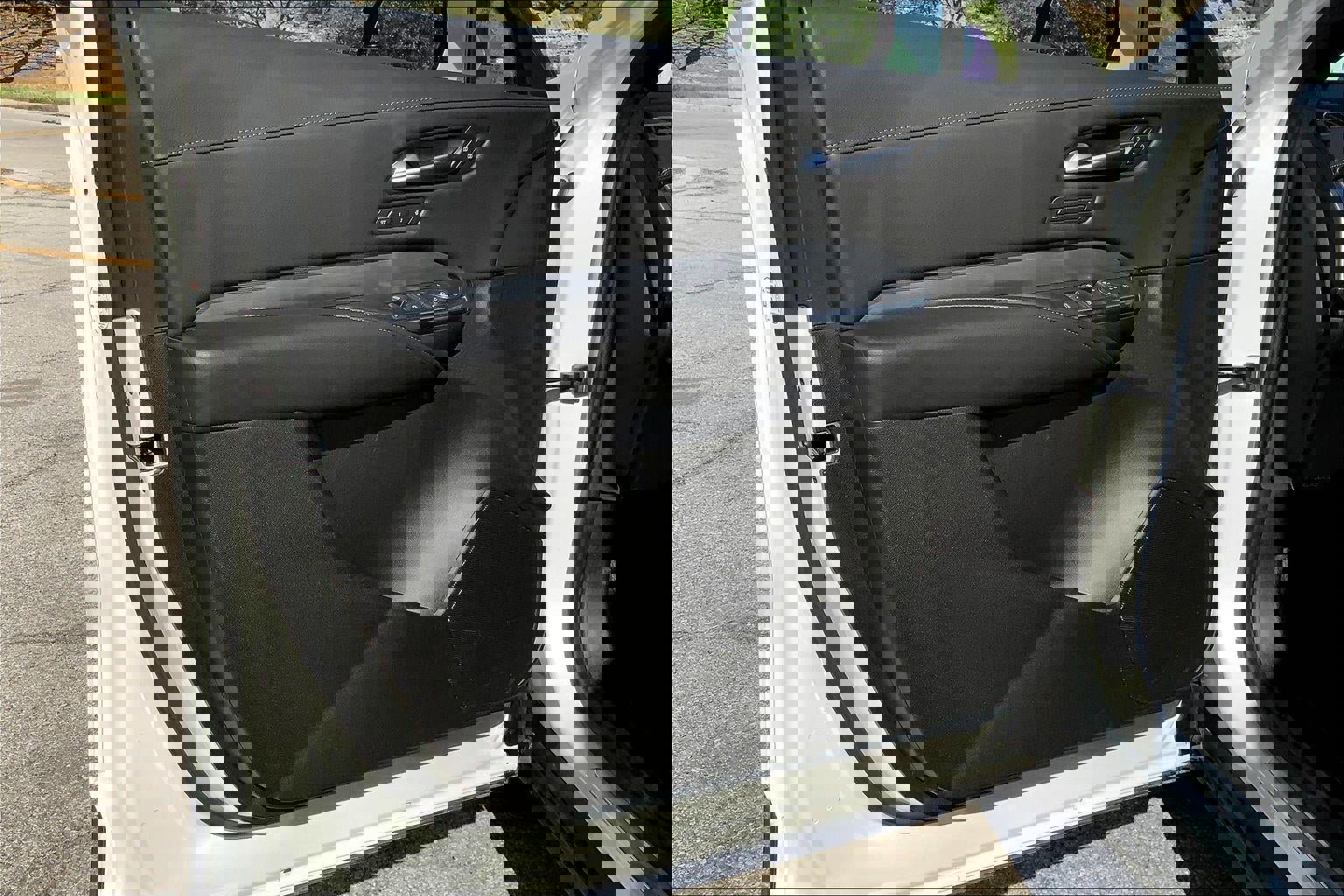 Used 2024 Cadillac XT4 Premium Luxury w/ Technology Package image 25