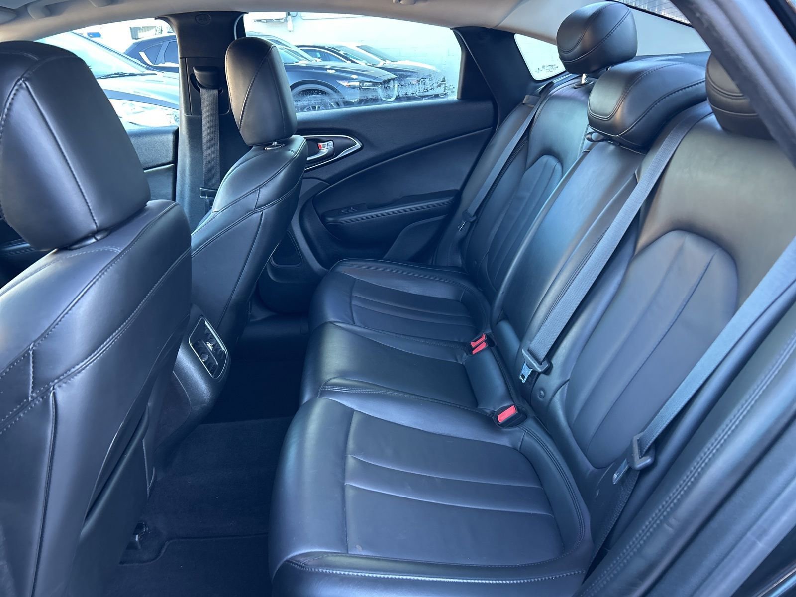 Used 2017 Chrysler 200 Limited Platinum w/ Comfort & Convenience Group image 15