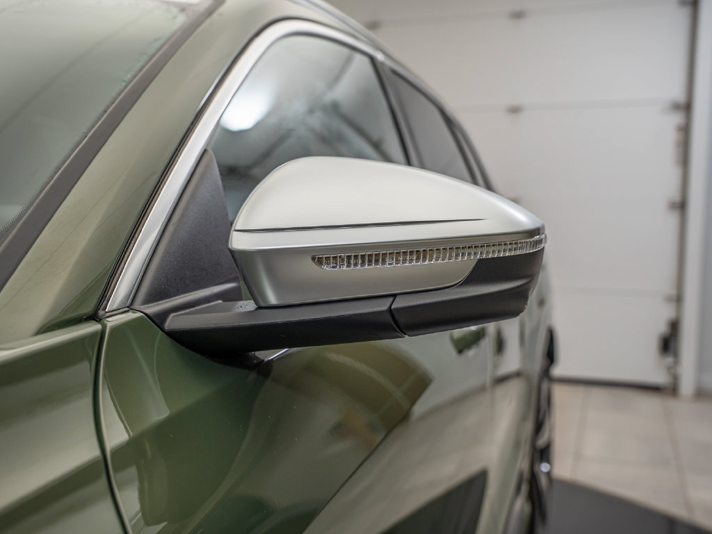 New 2026 Audi SQ5 Prestige AWD/4WD image 9