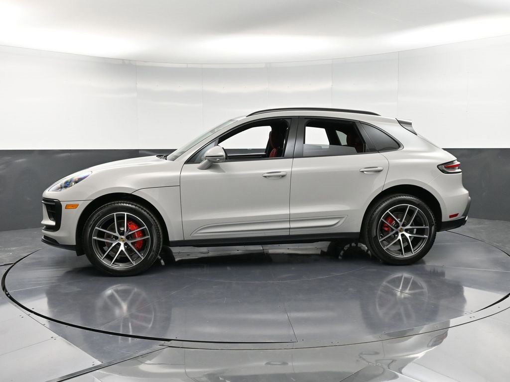 New 2026 Porsche Macan S image 2
