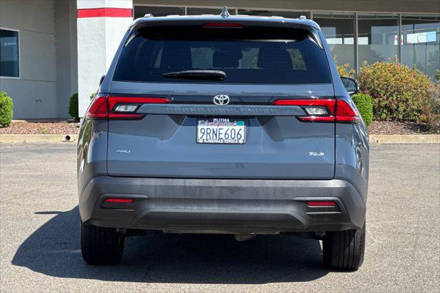 Certified 2024 Toyota Grand Highlander AWD image 8