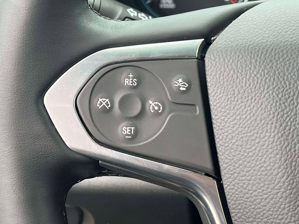 Used 2023 Chevrolet Traverse LT FWD image 23