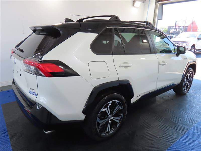 Used 2022 Toyota RAV4 XSE w/ Weather Package AWD/4WD image 15