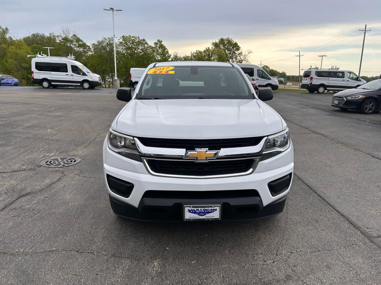 Used 2017 Chevrolet Colorado W/T w/ WT Convenience Package AWD/4WD image 8