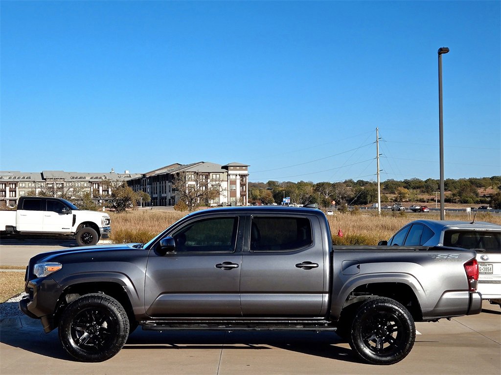 Used 2021 Toyota Tacoma SR w/ SR Convenience Package image 4