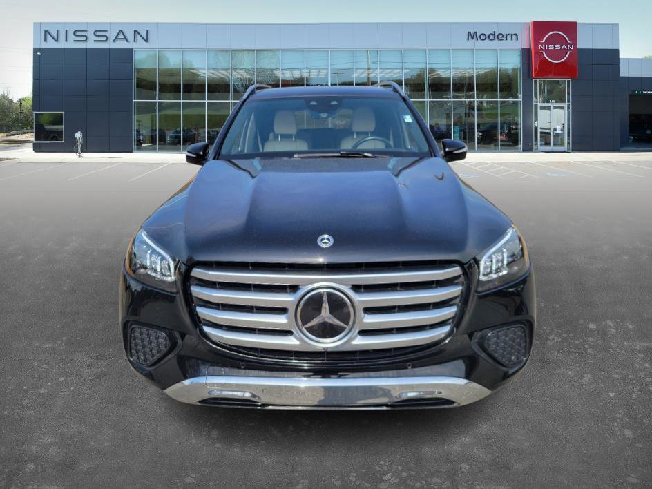 Used 2025 Mercedes-Benz GLS 450 4MATIC image 2