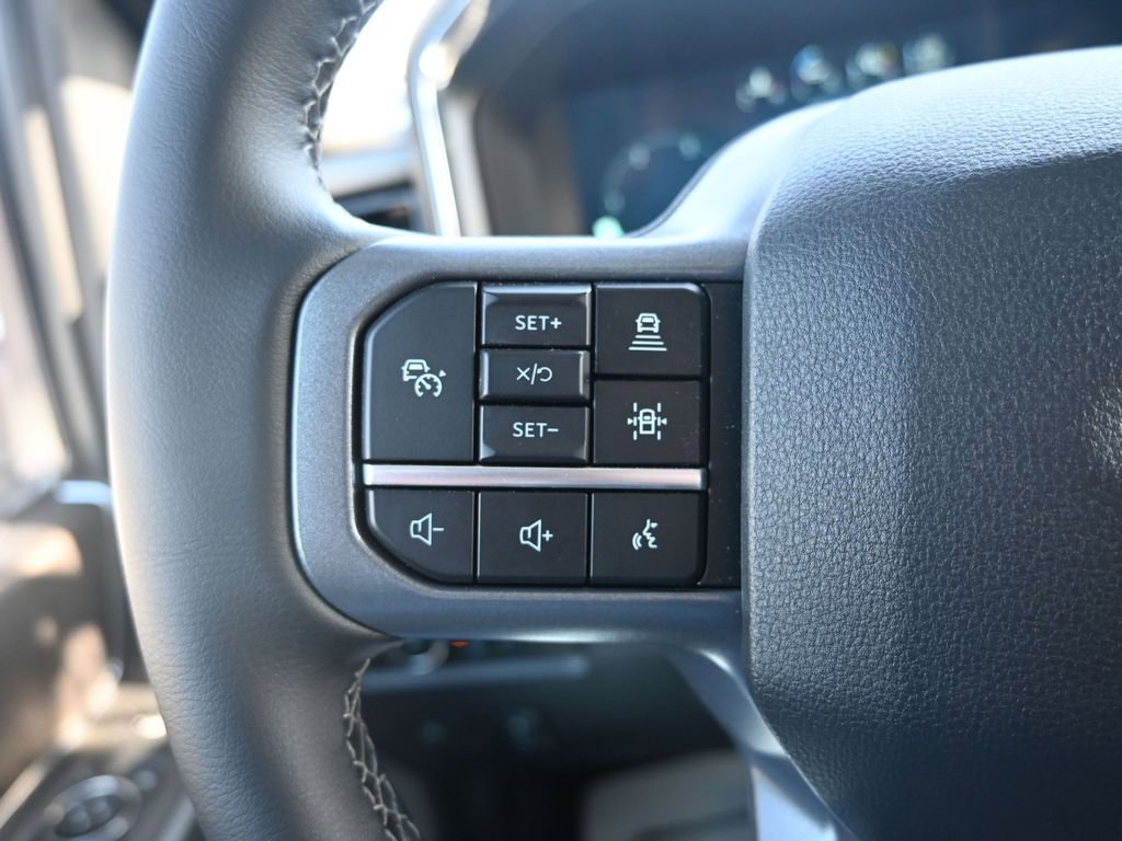 New 2026 Ford F250 Lariat w/ Black Appearance Package image 40