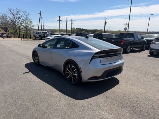 Used 2025 Toyota Prius Plug-In Hybrid image 2