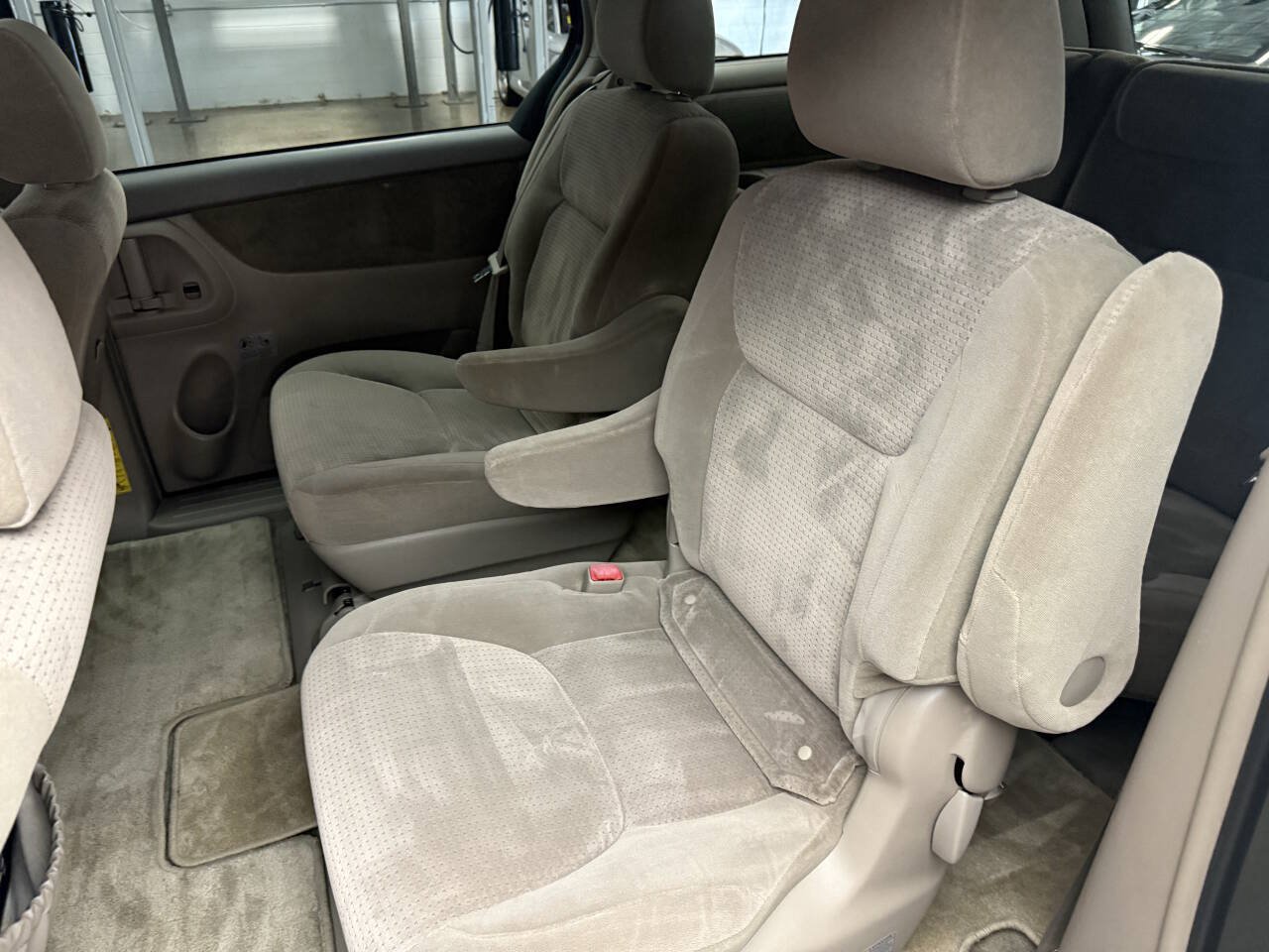 Used 2008 Toyota Sienna LE AWD/4WD image 18