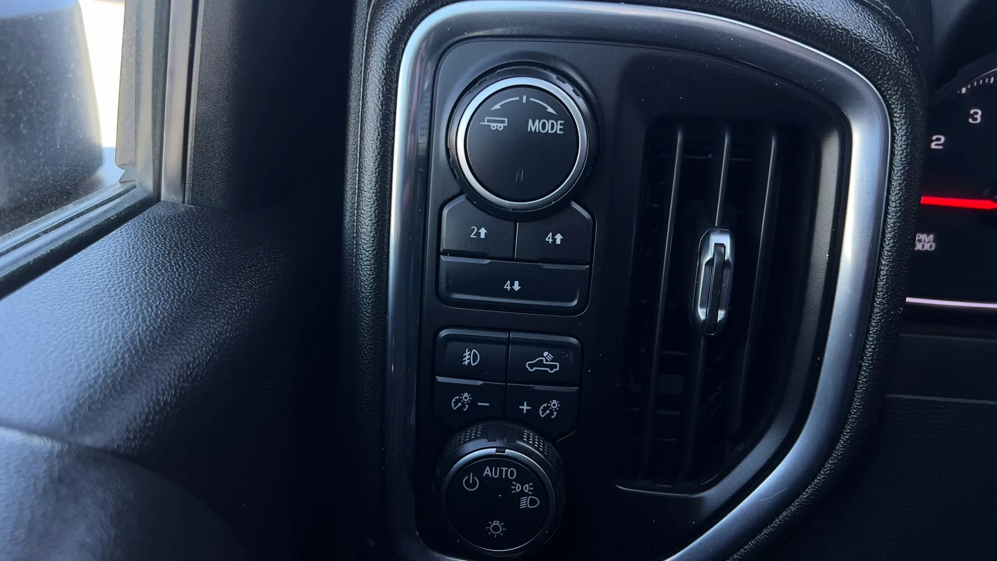 Used 2023 Chevrolet Silverado 2500 LT w/ Convenience Package AWD/4WD image 27