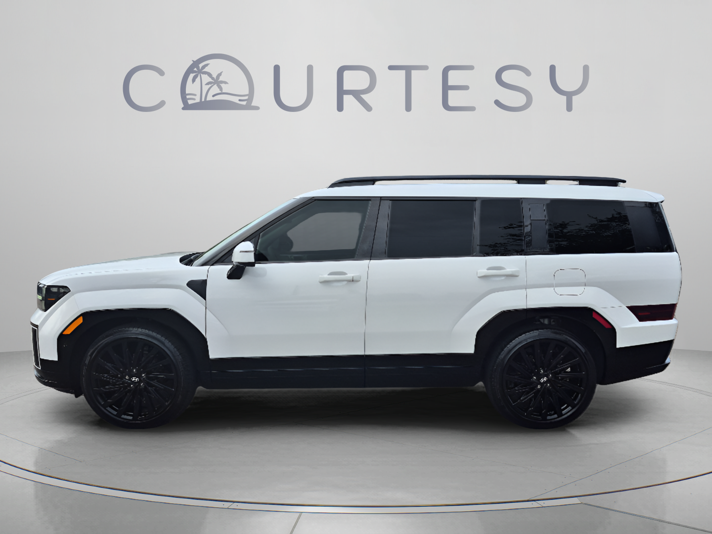 Used 2024 Hyundai Santa Fe Calligraphy AWD/4WD image 2