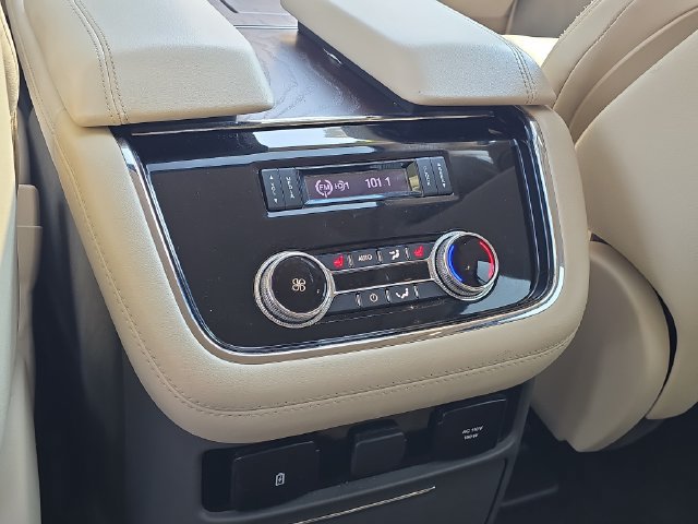 Used 2021 Lincoln Navigator Reserve w/ Luxury Package AWD/4WD image 26