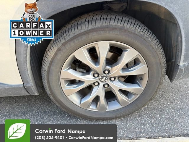 Used 2024 Toyota Grand Highlander AWD Hybrid image 11