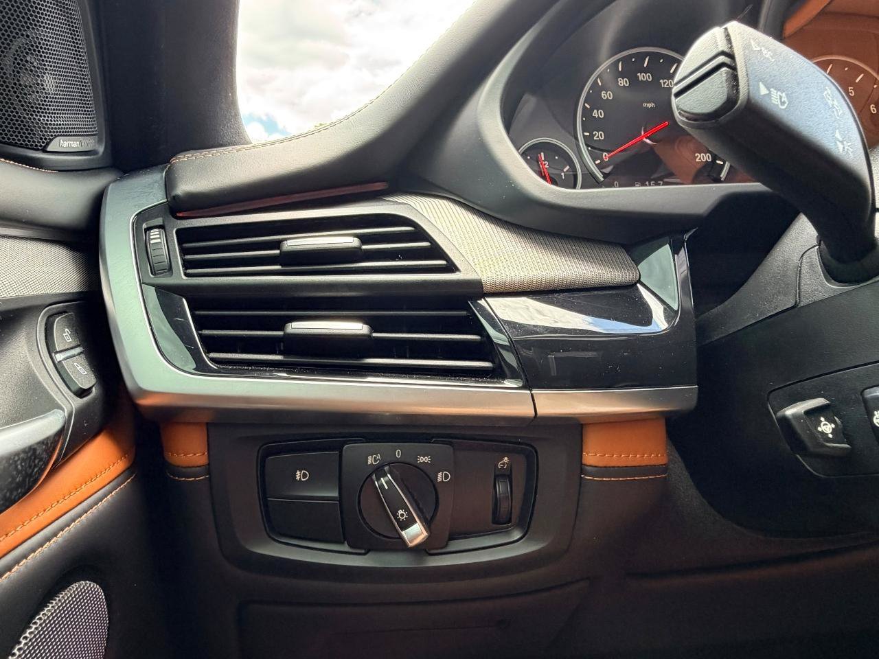 Used 2018 BMW X5 M AWD/4WD image 27