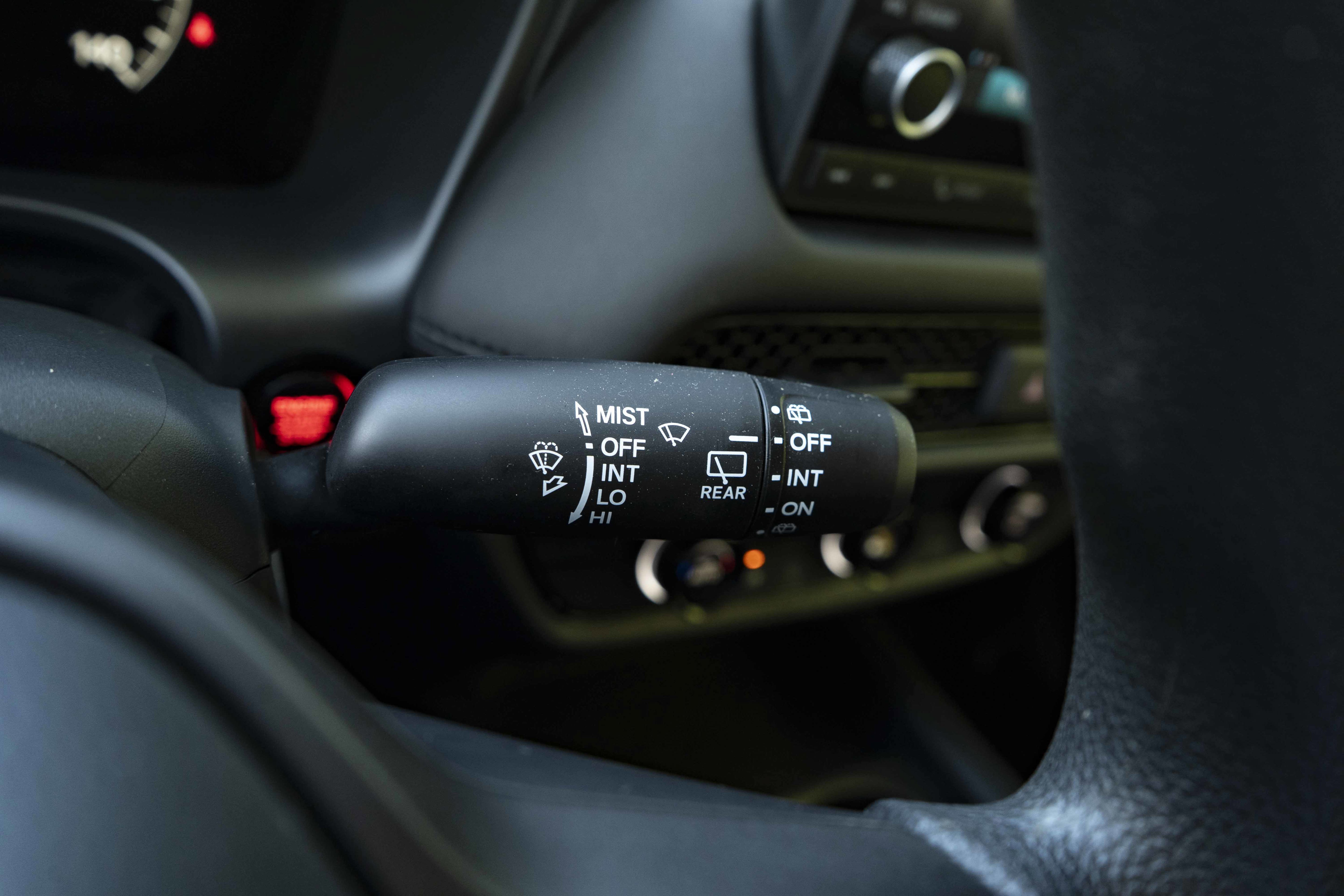 Certified 2025 Honda HR-V LX image 24