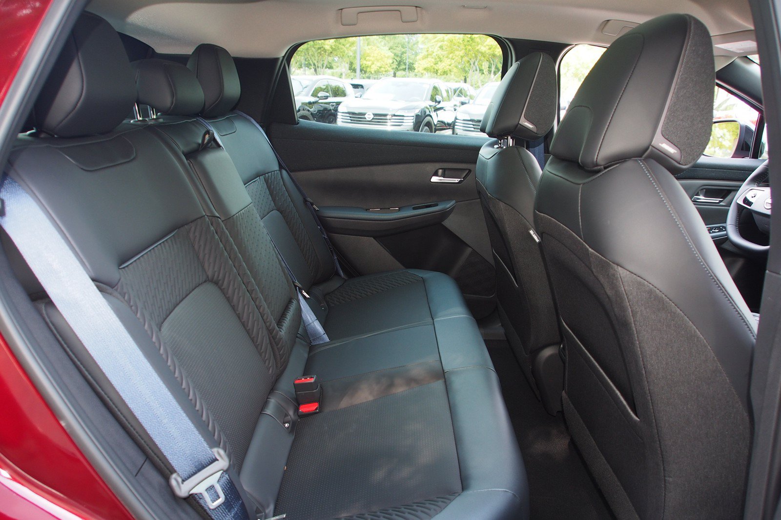 New 2026 Nissan Leaf Platinum+ FWD image 14
