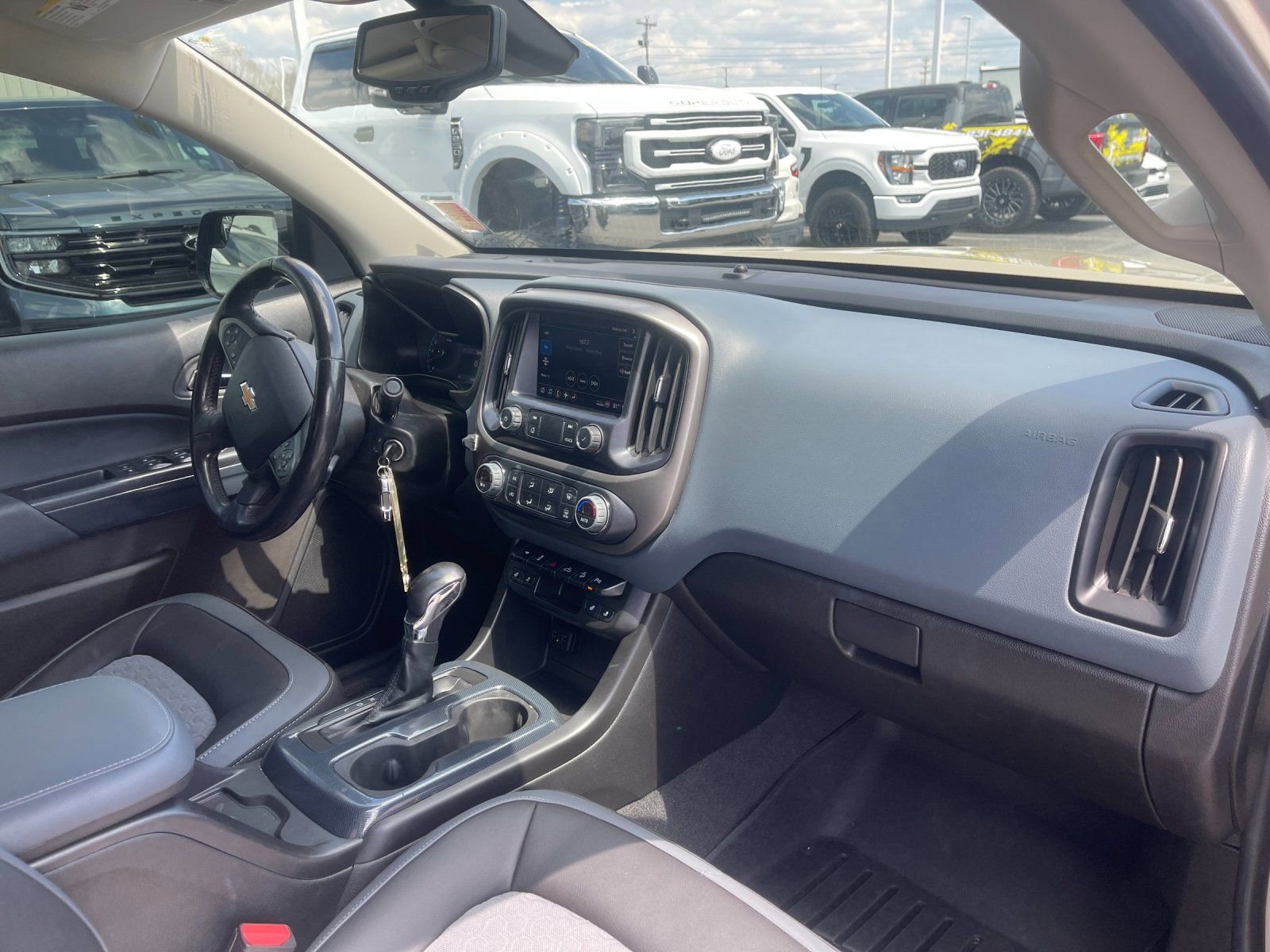 Used 2022 Chevrolet Colorado Z71 AWD/4WD image 17