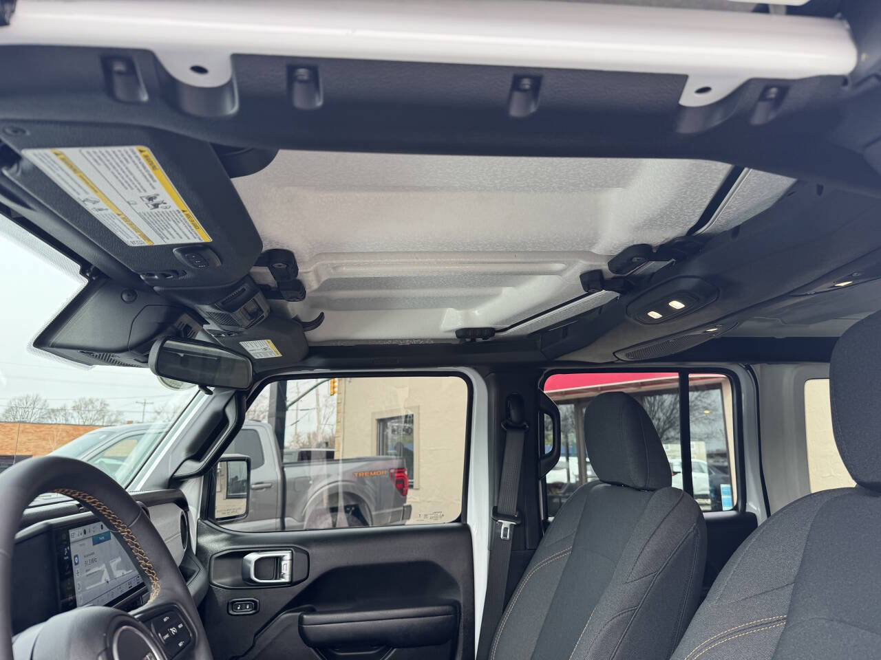 Used 2024 Jeep Wrangler 4WD Unlimited Willys image 20