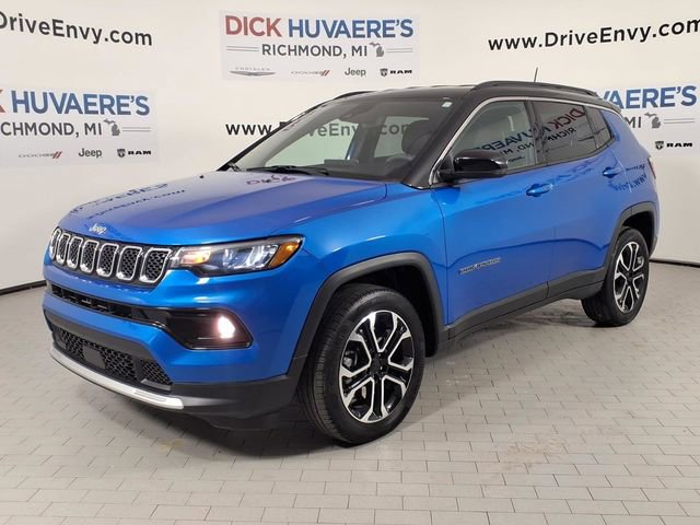 Used 2023 Jeep Compass Limited image 1