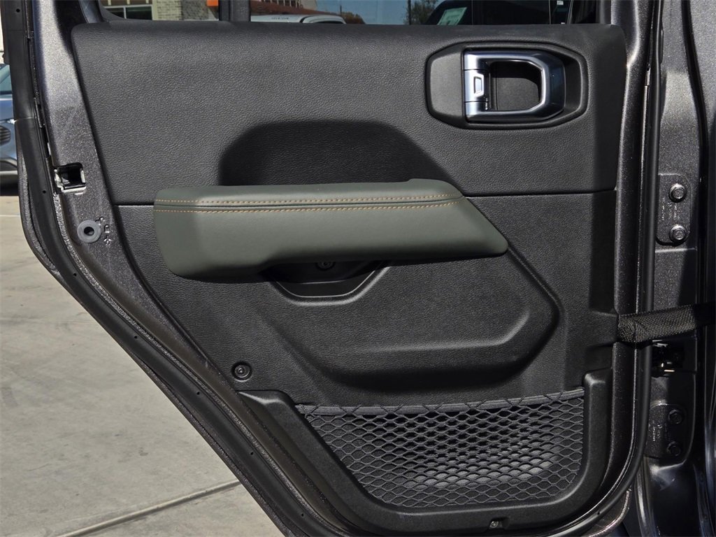 New 2026 Jeep Gladiator Mojave image 11