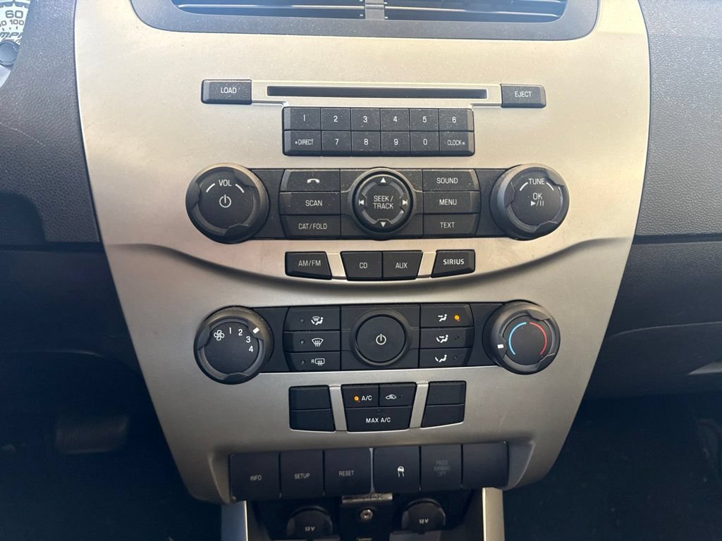 Used 2011 Ford Focus SE w/ 201A Rapid Spec Order Code FWD image 21