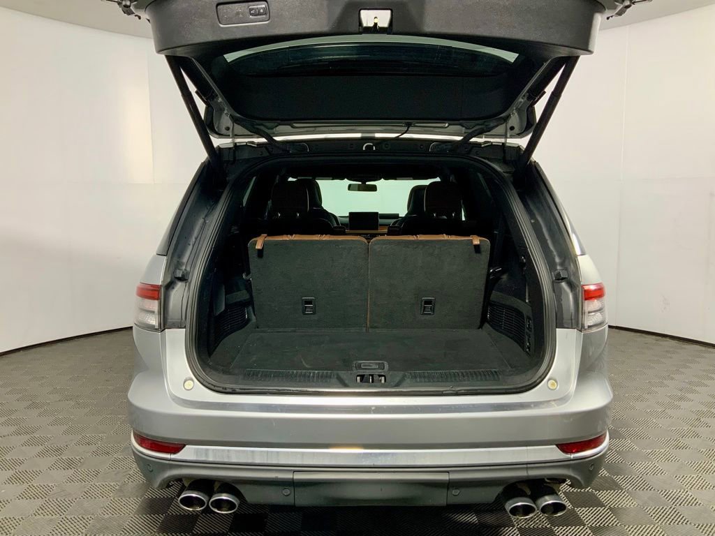 Used 2020 Lincoln Aviator Reserve w/ Equipment Group 202A AWD/4WD image 12