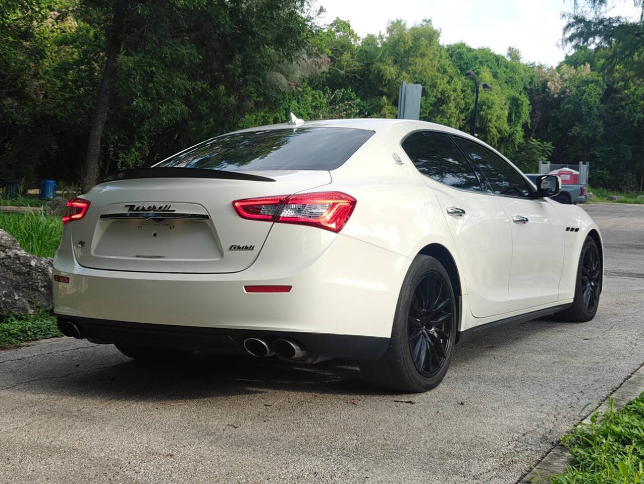 Used 2016 Maserati Ghibli S Q4 AWD/4WD image 4