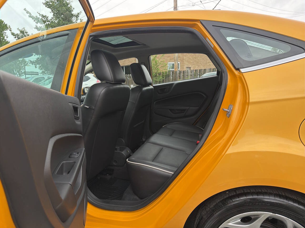 Used 2011 Ford Fiesta SEL w/ 301A Rapid Spec Order Code FWD image 29