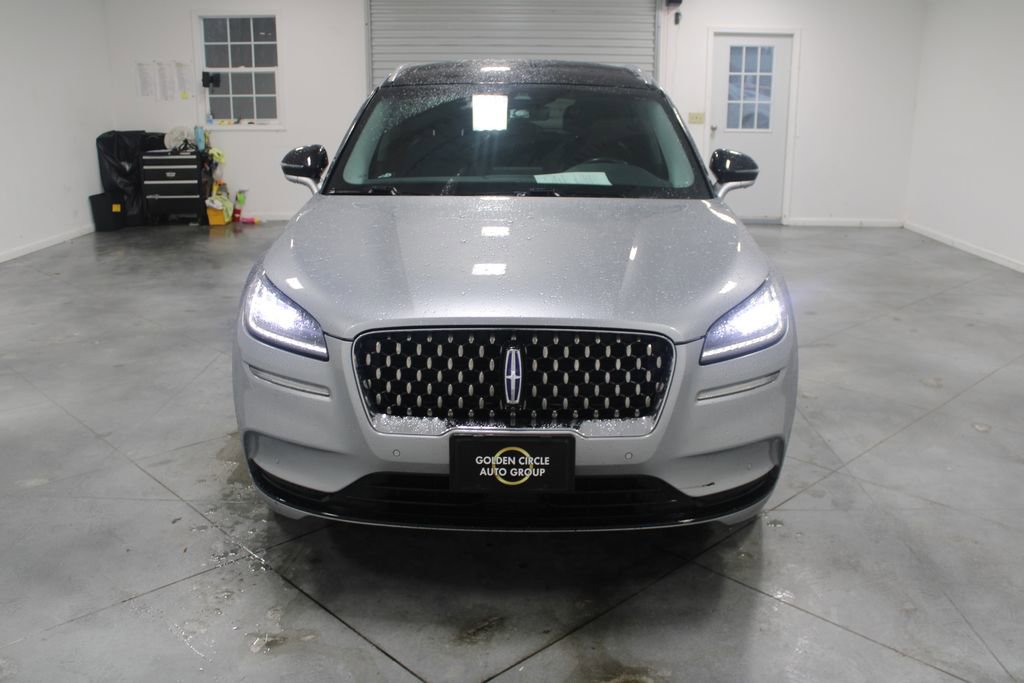 Used 2022 Lincoln Corsair Grand Touring image 3