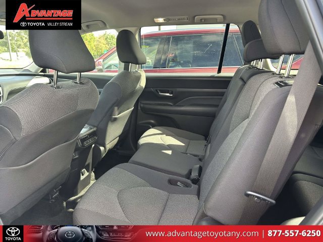 Certified 2025 Toyota Grand Highlander AWD image 14