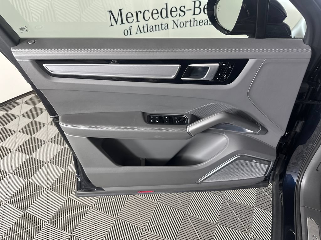 Used 2020 Porsche Cayenne Turbo AWD/4WD image 10
